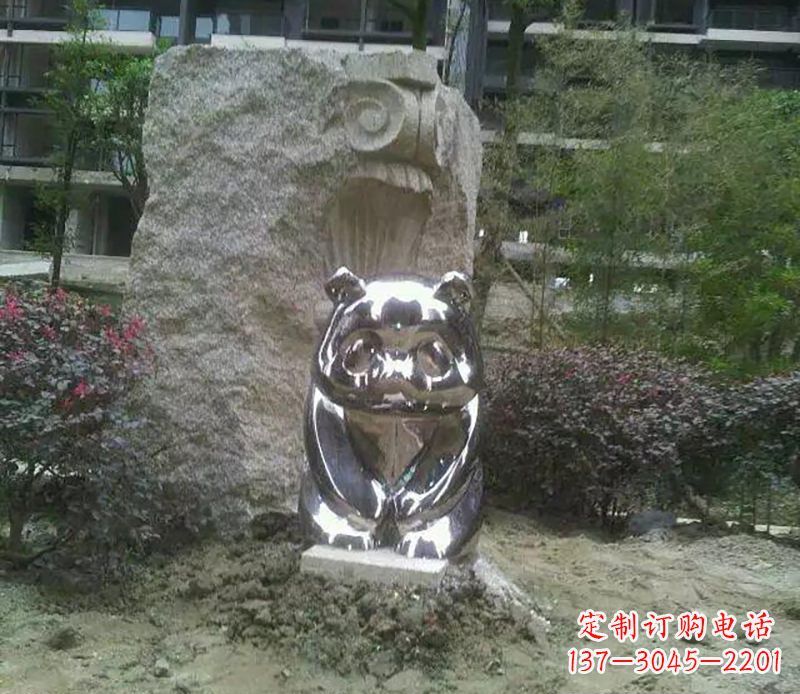 泰安不锈钢熊猫雕塑它的美丽与魅力