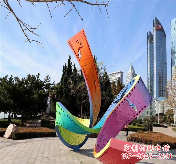 泰安波浪状的不锈钢胶卷雕塑