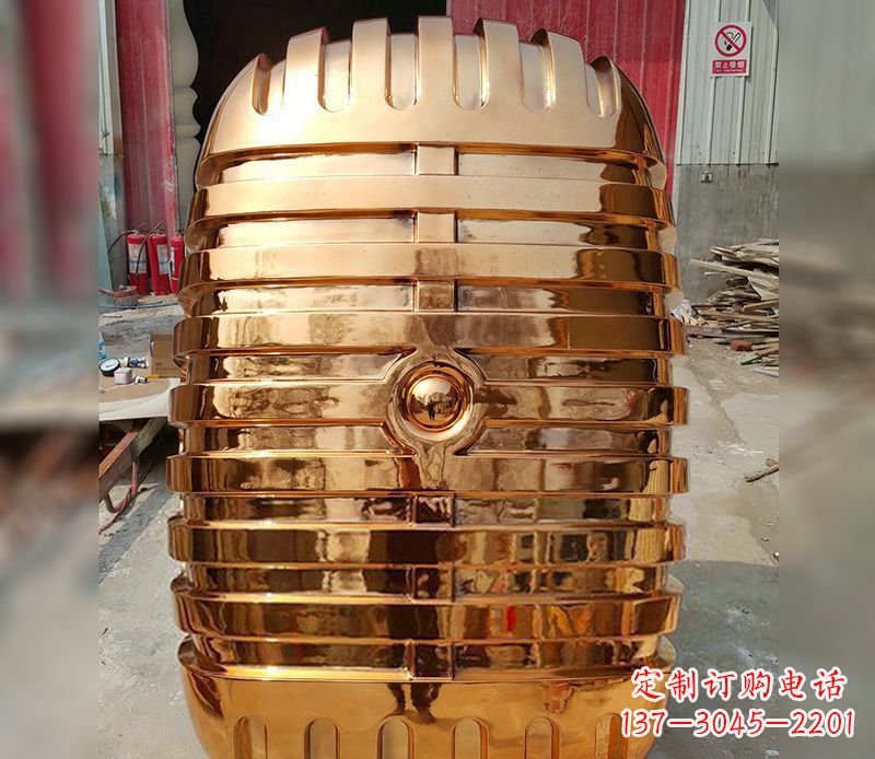 泰安精美不锈钢话筒雕塑