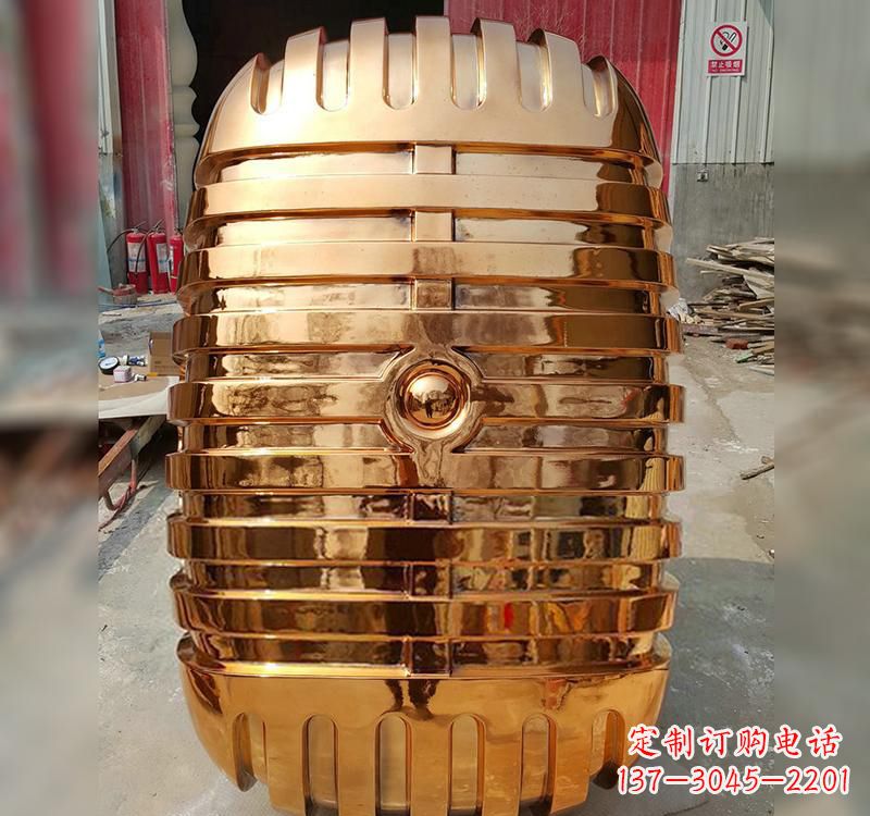 泰安不锈钢话筒雕塑传承历史的象征