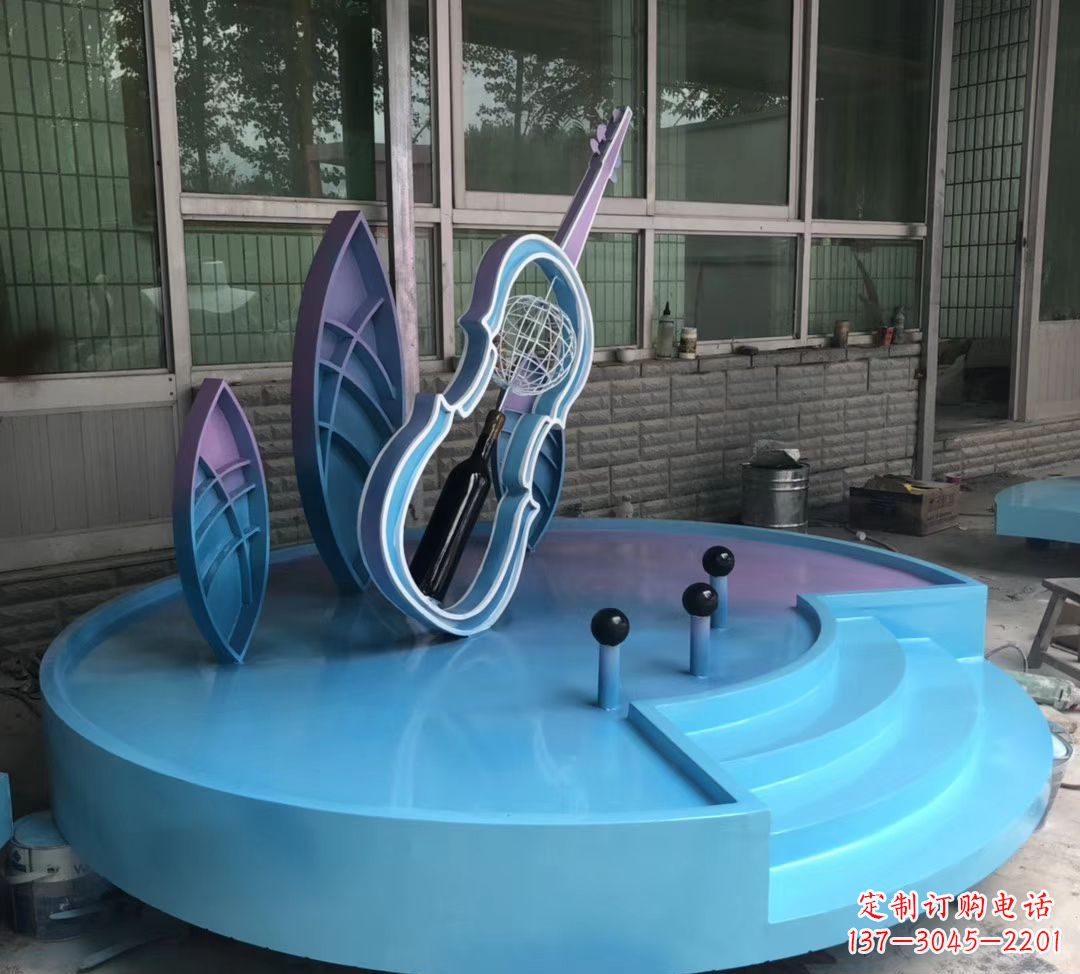 泰安不锈钢景观大提琴雕塑 广场摆件