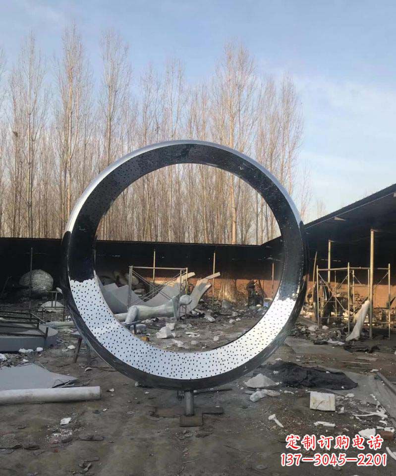 泰安不锈钢镜面抽象圆环雕塑