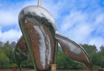 泰安大型海边公园水景动物雕塑——不锈钢鲸鱼