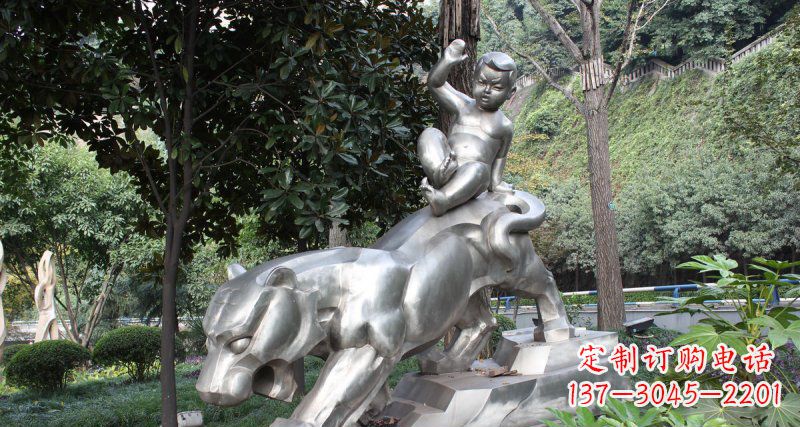 泰安不锈钢老虎雕塑美丽而又可爱