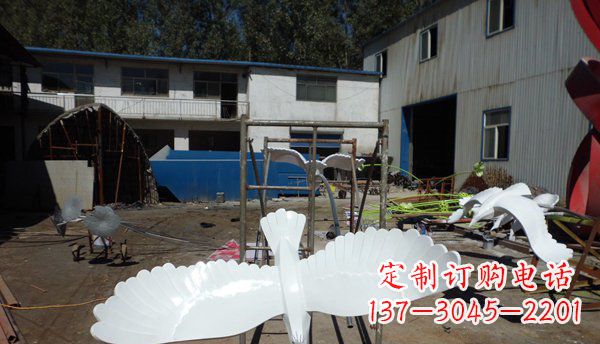 泰安不锈钢老鹰雕塑美丽的象征