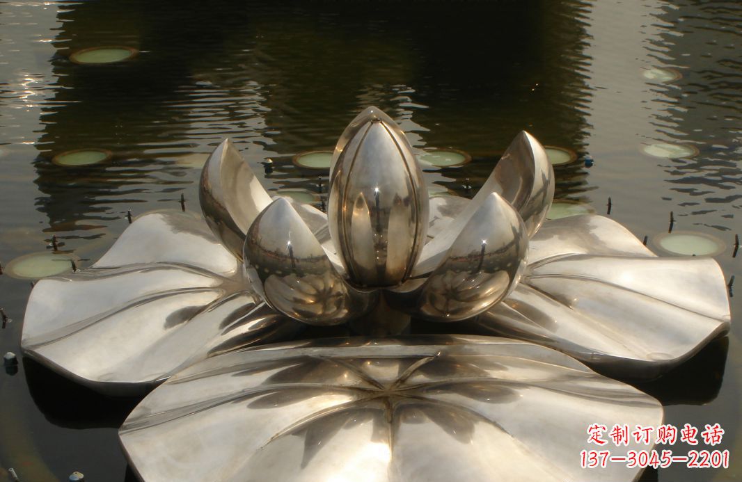 泰安不锈钢莲花雕塑绚丽多彩的艺术之美