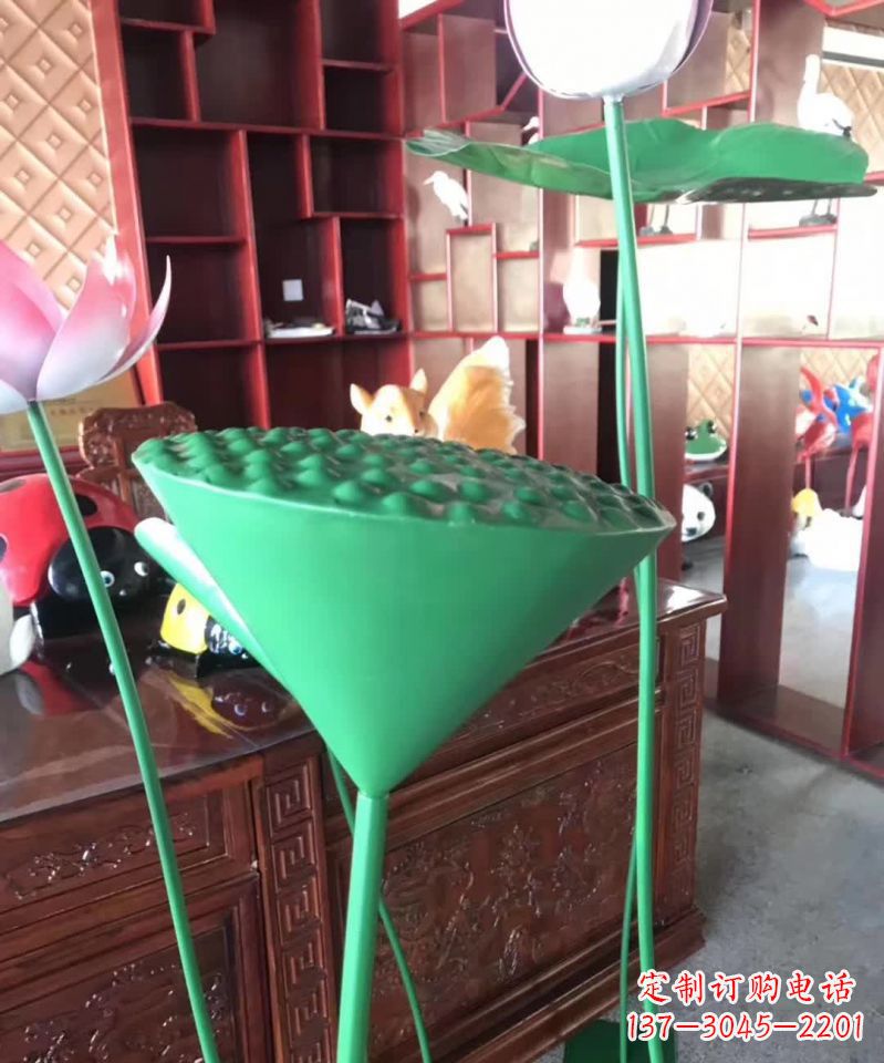泰安不锈钢莲藕雕塑引领现代景观艺术
