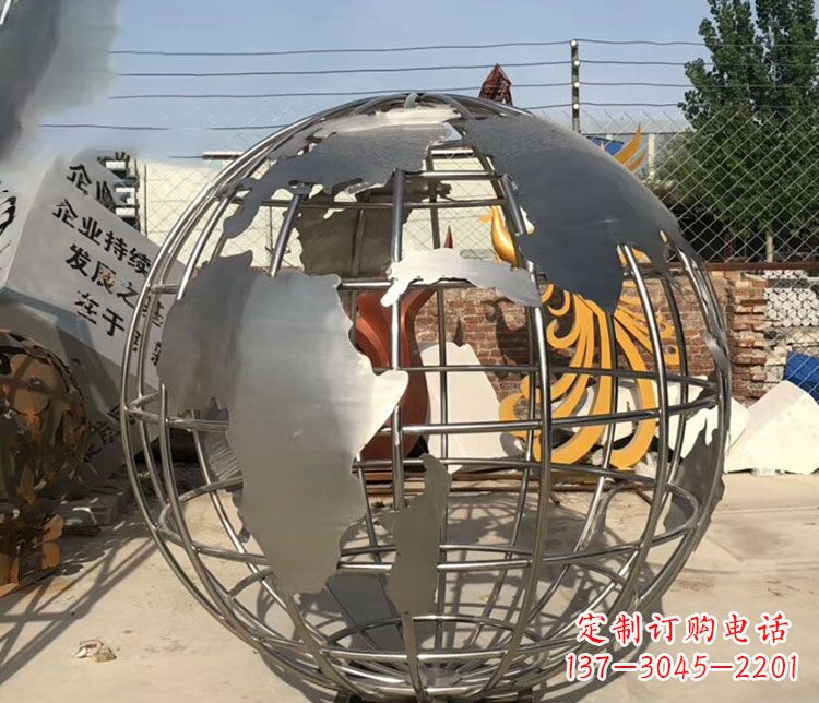 泰安不锈钢镂空地球仪雕塑艺术技艺的精美体现