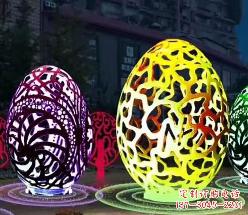 泰安不锈钢镂空鸡蛋景观雕塑