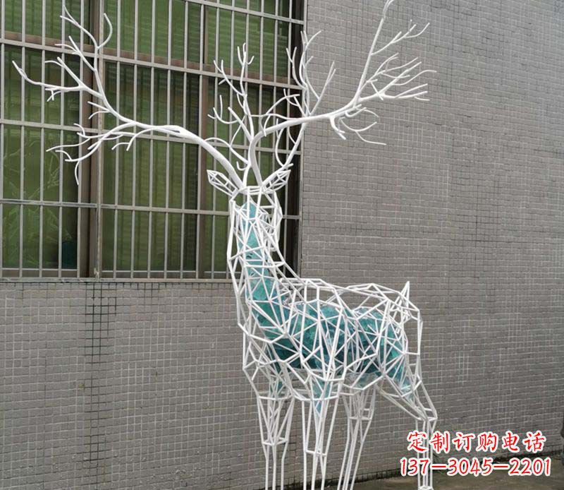 泰安不锈钢镂空梅花鹿雕塑——流动的美丽