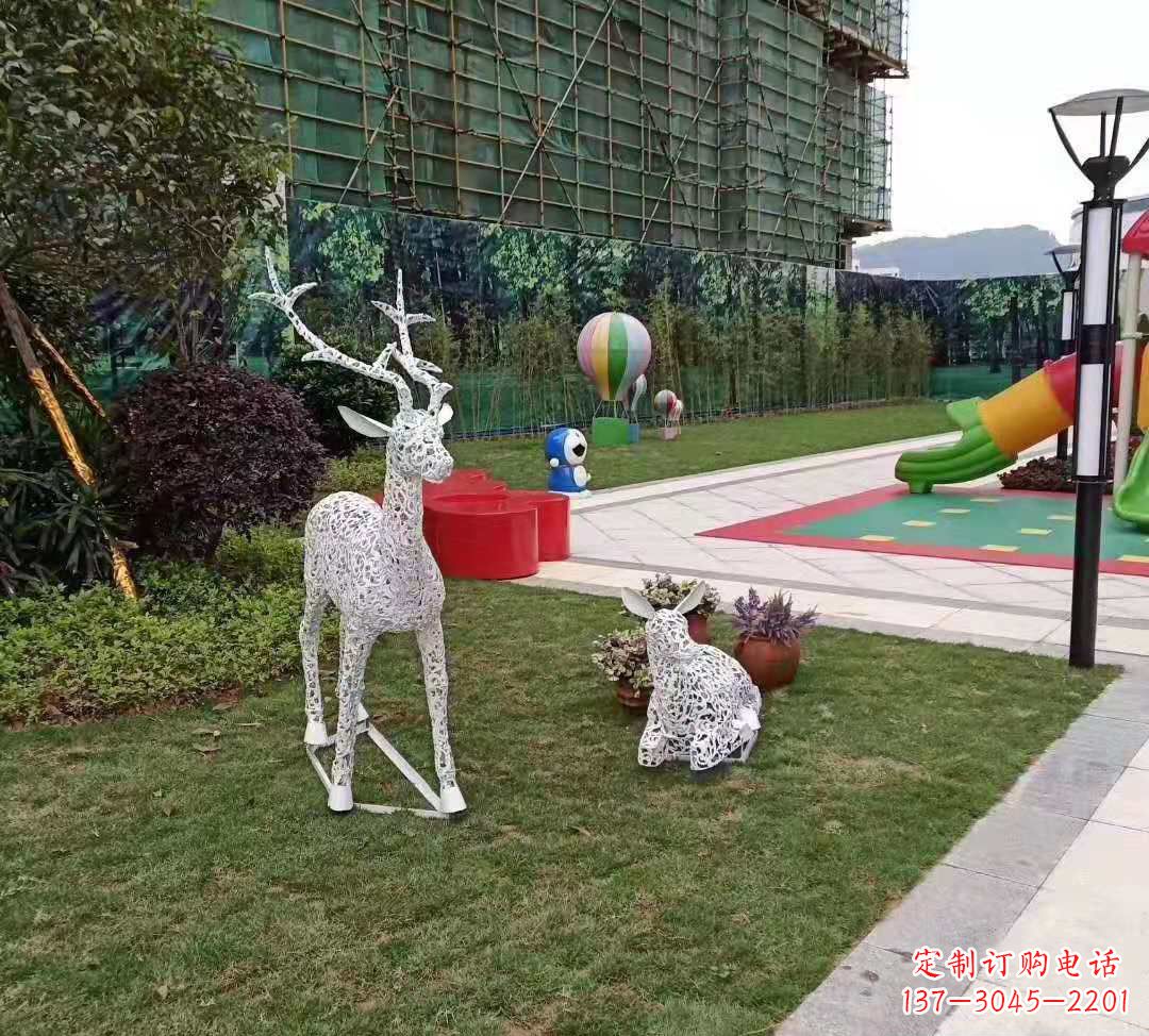 泰安不锈钢梅花鹿雕塑点亮公园景观