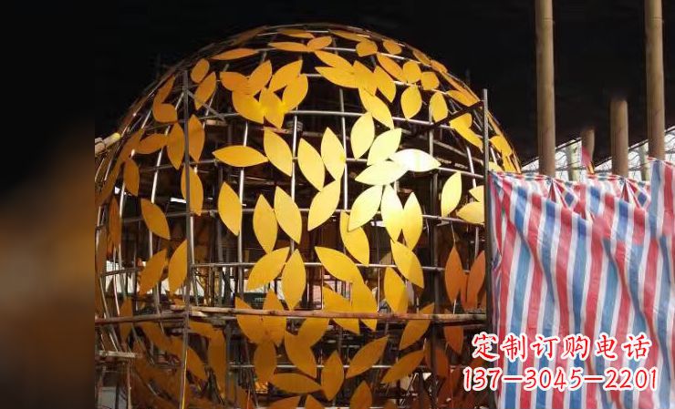 泰安不锈钢镂空树叶雕塑——精美绝伦