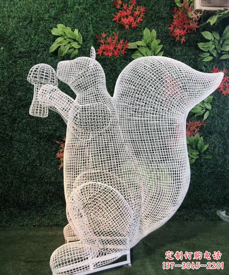 泰安不锈钢松鼠雕塑展现自然的美