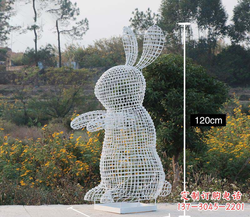 泰安精致的不锈钢镂空兔子雕塑