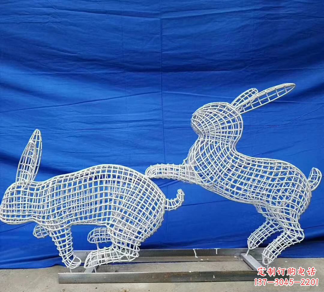 泰安不锈钢镂空兔子精美雕塑展现可爱