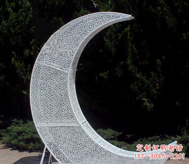 泰安不锈钢镂空月亮公园雕塑浪漫而又神奇