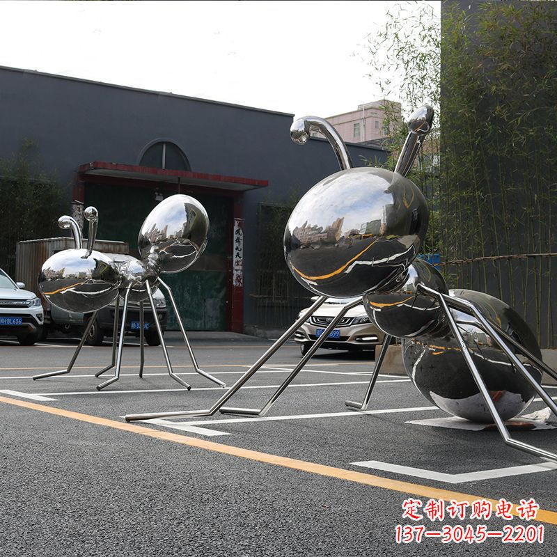 泰安蚂蚁雕塑给城市街道带来活力