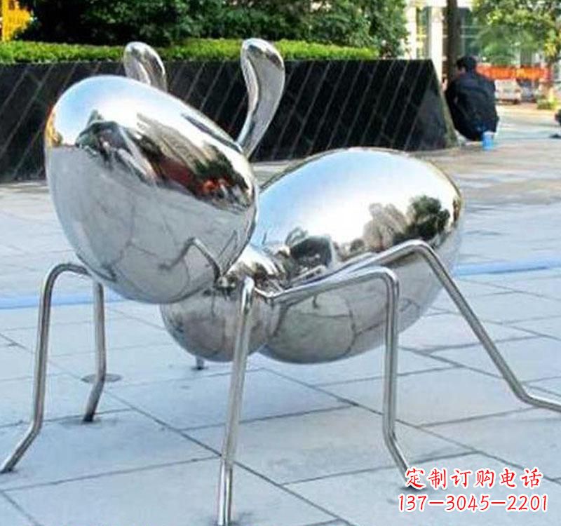 泰安不锈钢蚂蚁雕塑一座象征努力的艺术作品
