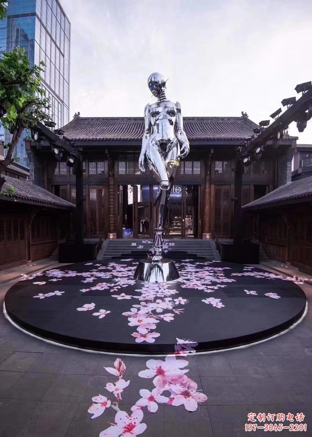 泰安美女雕塑点亮城市之美