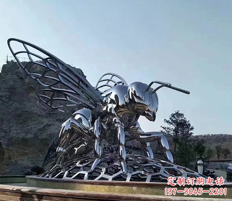 泰安不锈钢蜜蜂雕塑精美雕塑点缀环境