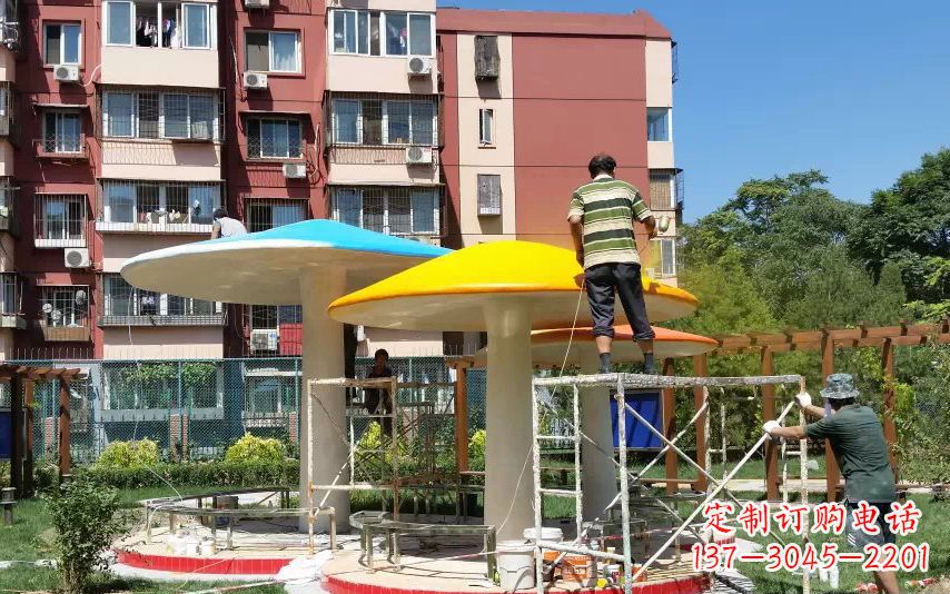 泰安不锈钢蘑菇凉亭——精美雕塑点缀绿意