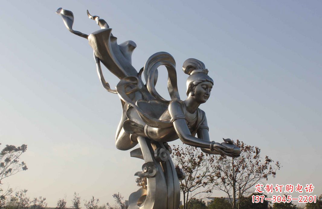 泰安蟠桃祈福精美不锈钢雕塑