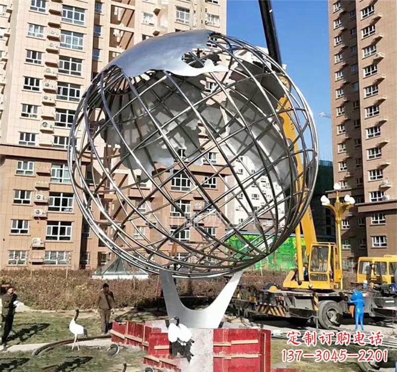 泰安不锈钢地球仪雕塑以艺术表达地球的美