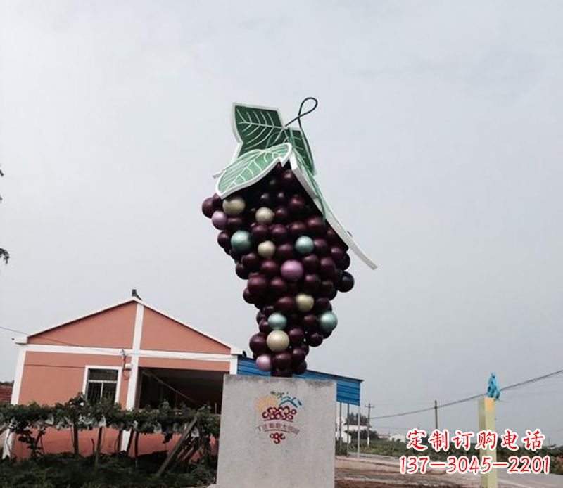 泰安精美绝伦的不锈钢葡萄雕塑