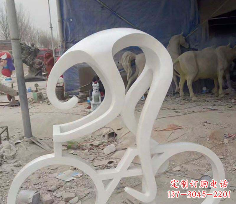 泰安不锈钢自行车雕塑——景观的点缀