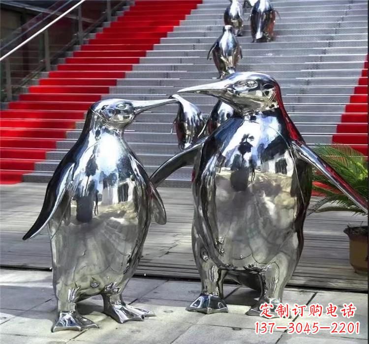 泰安不锈钢企鹅雕塑海洋生物的艺术表现