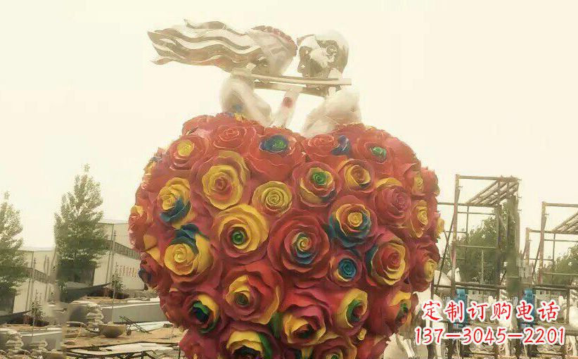泰安浪漫之美——不锈钢情侣结婚雕塑