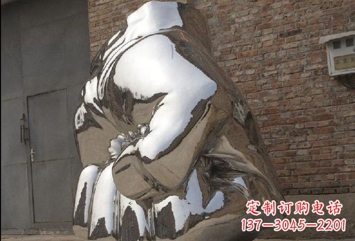 泰安不锈钢拳头雕塑