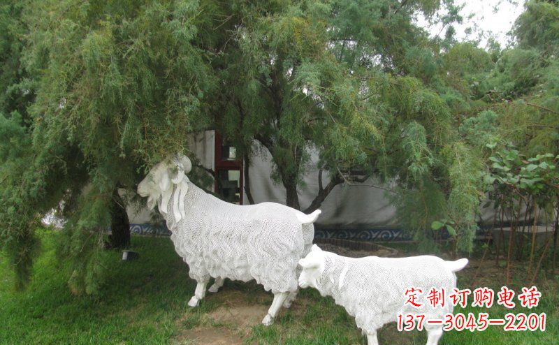 泰安不锈钢山羊雕塑静谧中的动态美