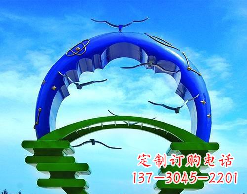 泰安海洋书籍雕塑——记忆中的校园美景
