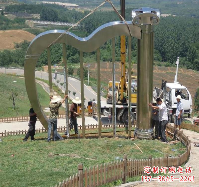 泰安不锈钢竖琴雕塑