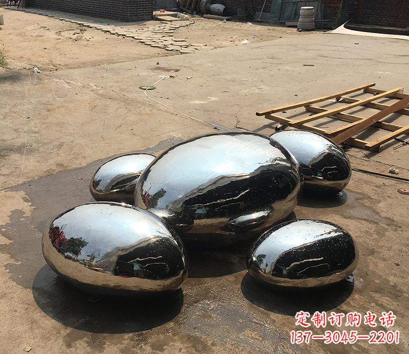 泰安不锈钢水滴雕塑给景观增添独特魅力