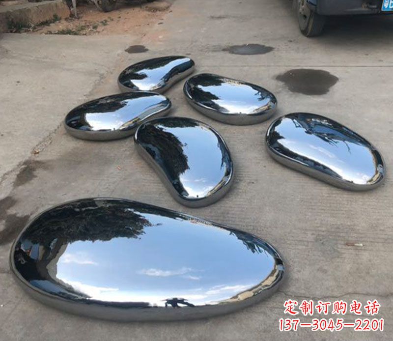 泰安水滴雕塑——不锈钢的精美之作