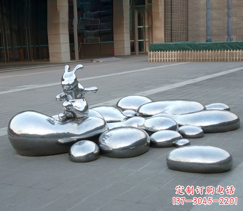泰安不锈钢兔子雕塑饱含艺术美感的艺术品