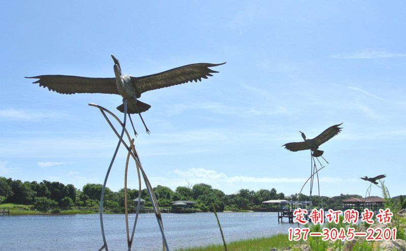 泰安不锈钢仙鹤雕塑象征着自由之美