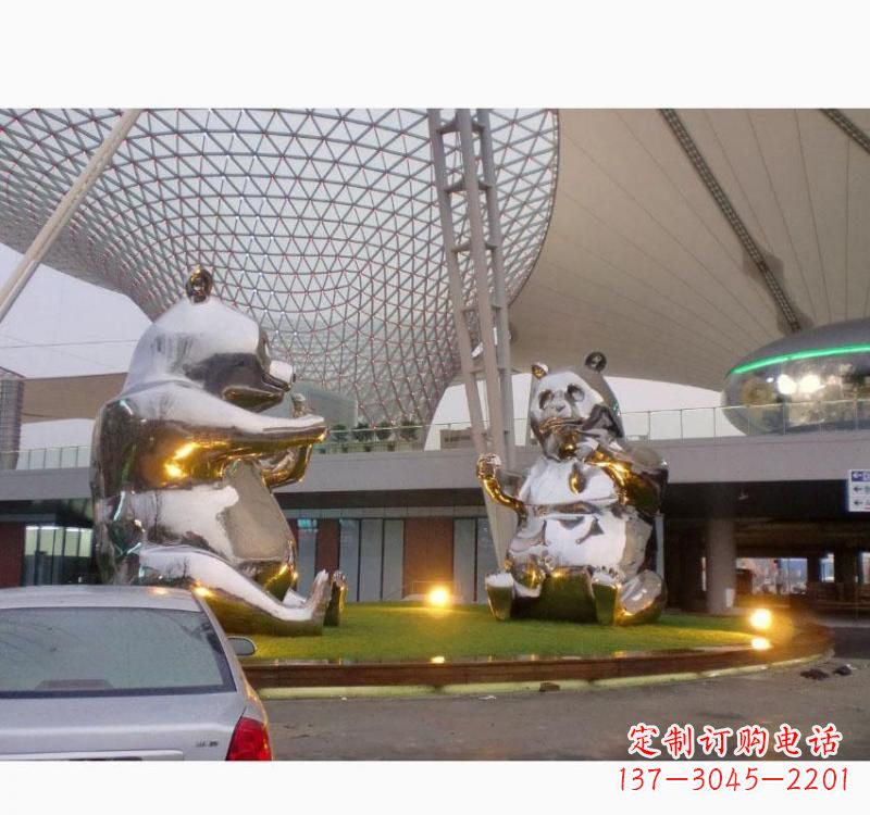 泰安不锈钢熊猫雕塑象征中国特色文化