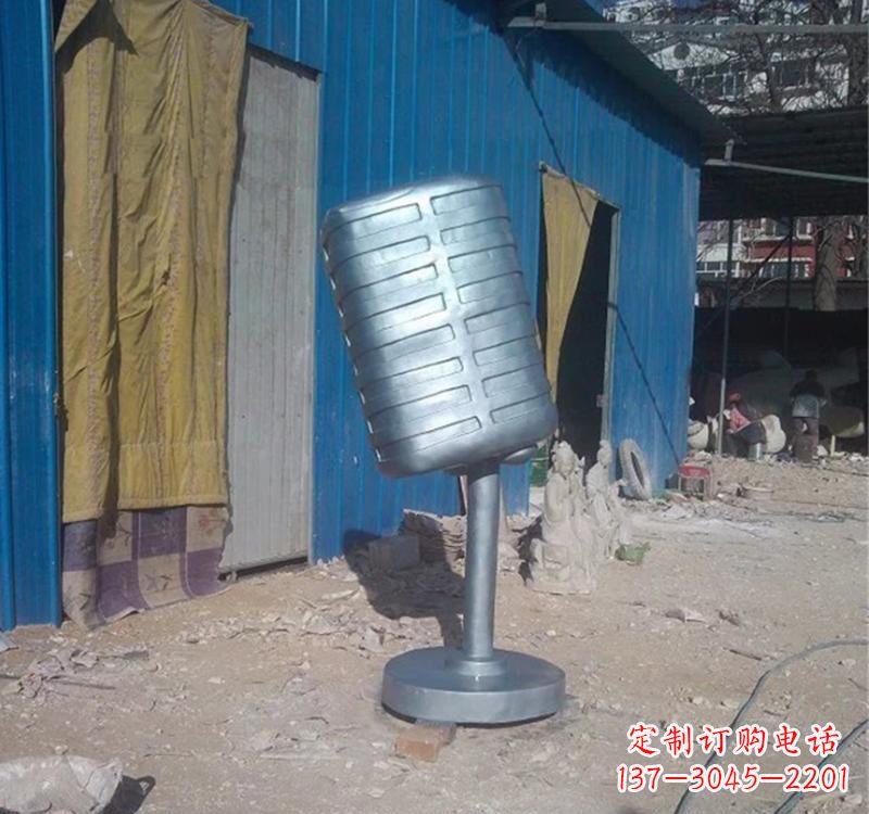 泰安不锈钢艺术话筒雕塑——传承精神文化