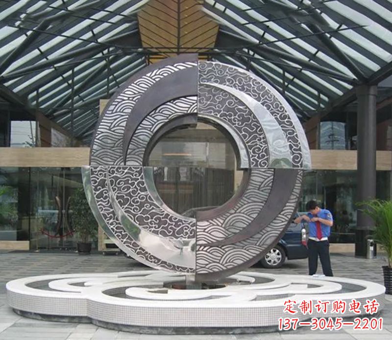 泰安不锈钢圆环雕塑,点缀酒店空间