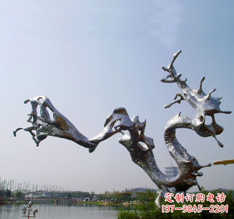 泰安不锈钢水滴雕塑体现自然之美