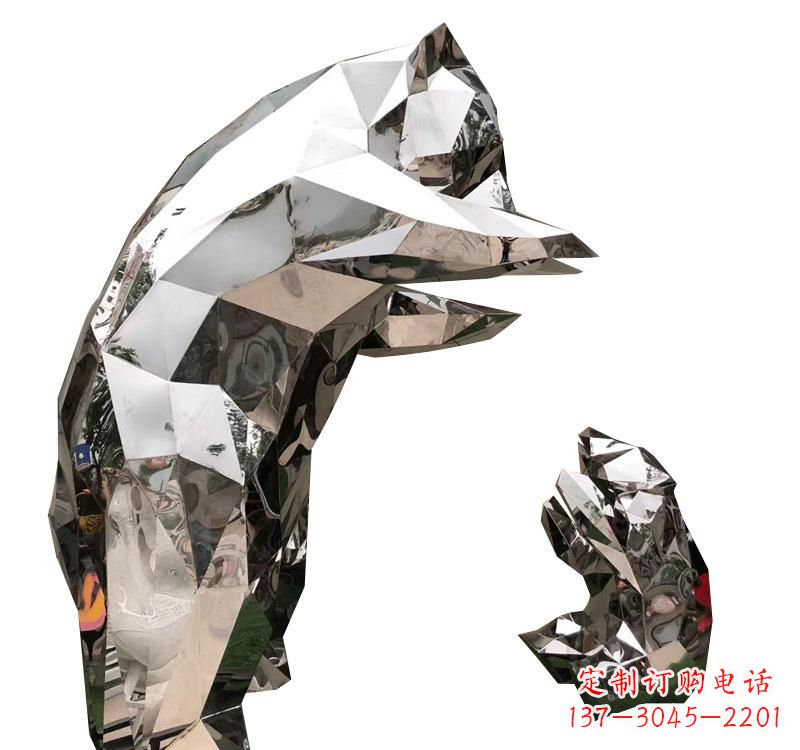 泰安不锈钢园林熊猫雕塑——传承中国文化