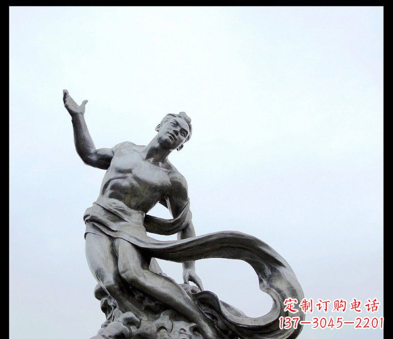 泰安浪花上的勇敢者——不锈钢站立的男人雕塑