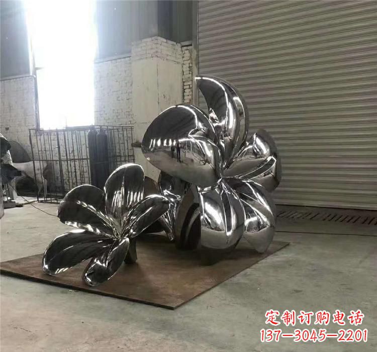 泰安不锈钢植物镜面荷花雕塑——艺术的精美结晶