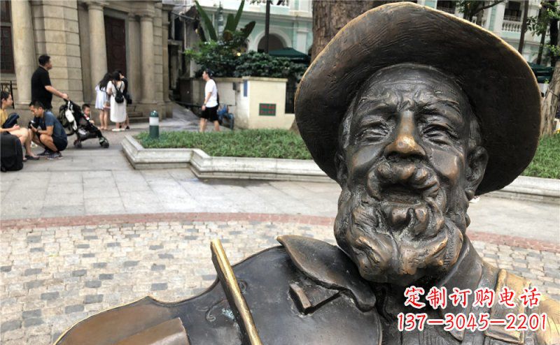 泰安老人的智慧与勇气