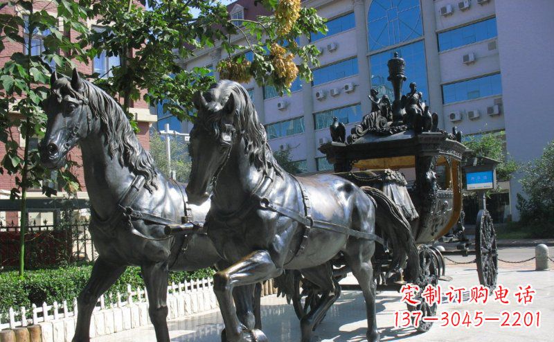 泰安马车雕塑西方步行街的瑰宝