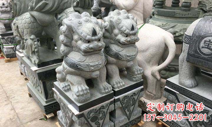 泰安瑞士狮子门口雕塑