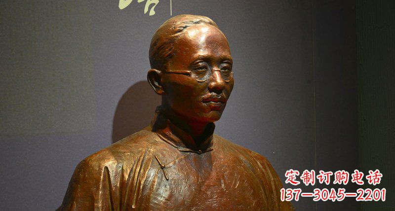 泰安蔡元培——一位传奇民族英雄的雕塑